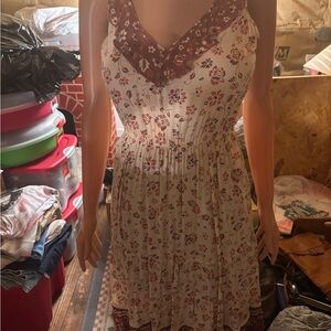 Women’s Versona Floral V-Neck Dress Size XS